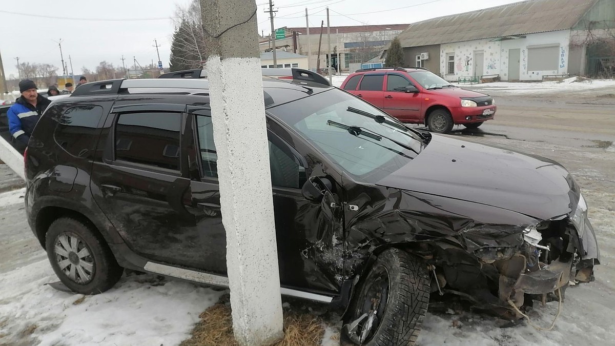 В Лысых Горах столкнулись два авто - пострадавших двое - KP.RU