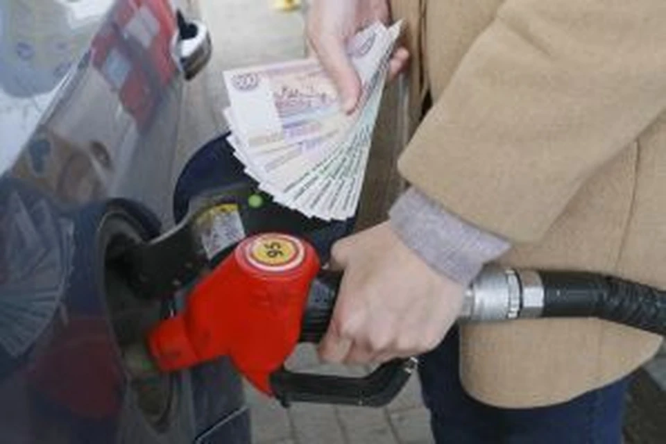 Сахалинская область вошла в десятку лидеров по доступности бензина
