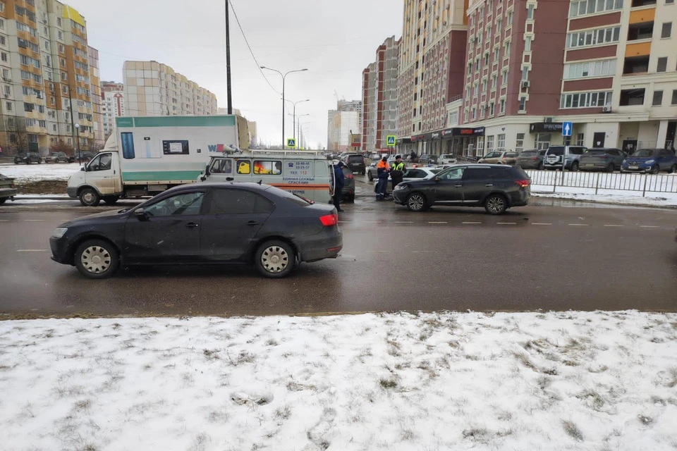 В Липецке в ДТП с «Мицубиси» и «Фольксваген» пострадали две пассажирки