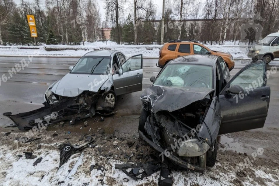 В Рыбинске в ДТП с иномарками пострадали два человека
