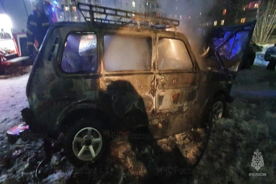 В Дзержинском районе Ярославля сгорел автомобиль