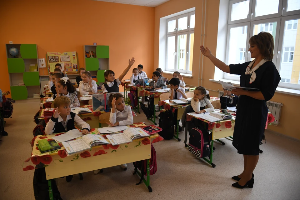 Зарплата томских учителей составила более 42 тысяч рублей.