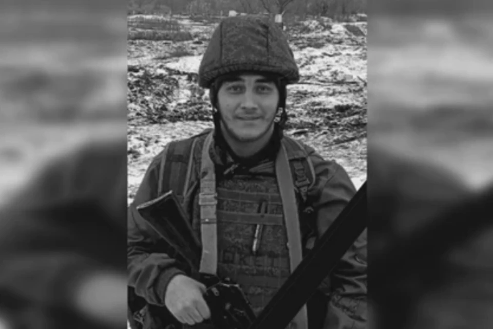 Похоронили героя со всеми воинскими почестями на родине. Фото: администрация Новотроицка
