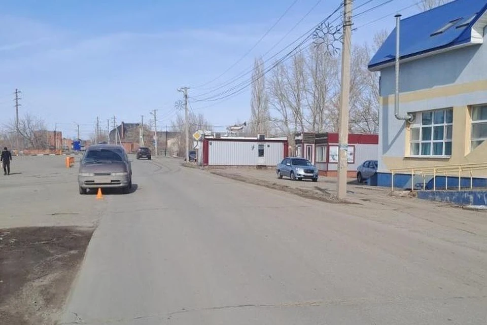 Малыш переходил дорогу в неустановленном месте. Фото: УМВД по Оренбургской области