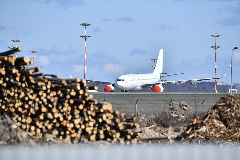Шесть самолетов вынужденно сели в Хабаровске 22 марта
