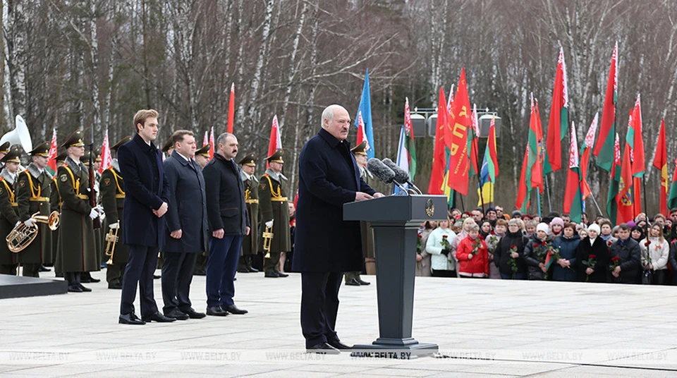 Александр Лукашенко 22 марта 2023 года посетил Хатынь, после чего ответил на вопросы представителей СМИ. Фото: БелТА.