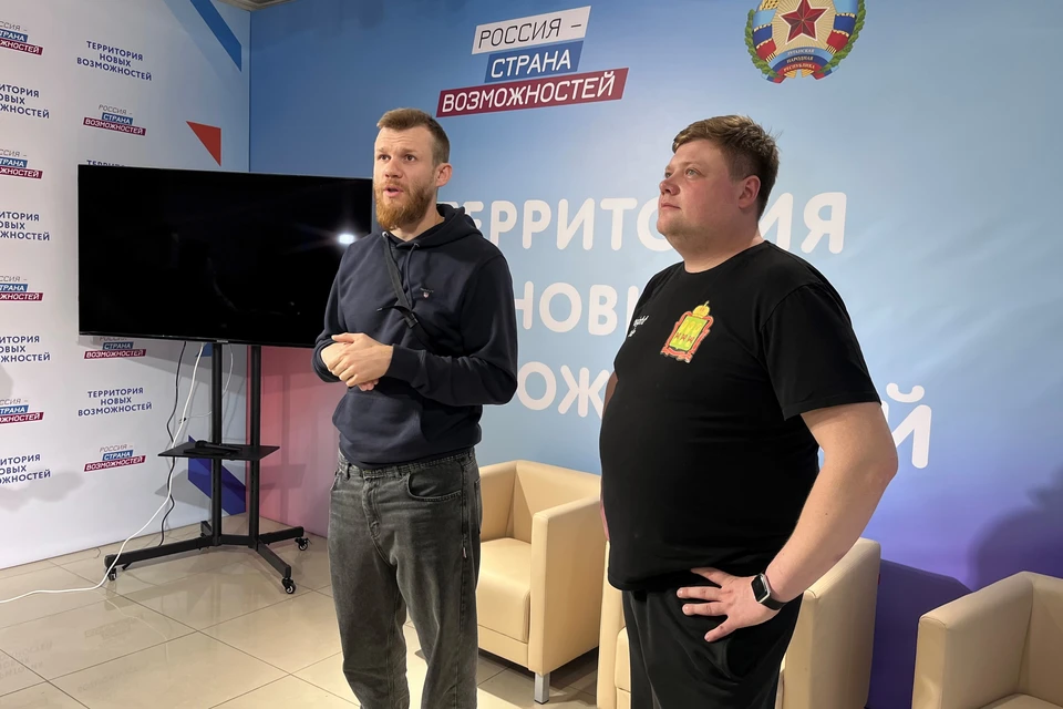 Гости в неформальной обстановке пообщались с местными блогерами. Фото: «Россия - страна возможностей»