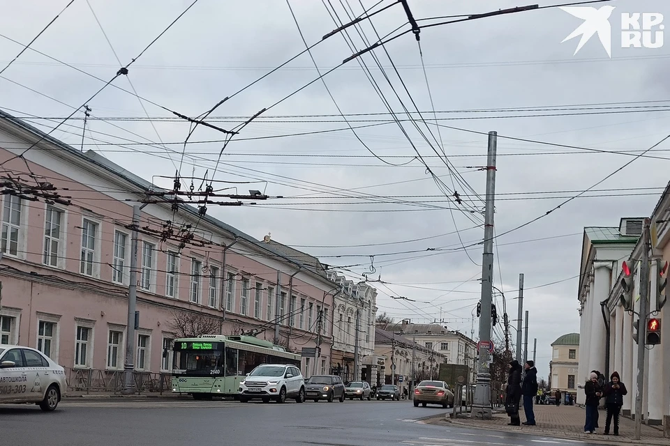 Зажержку зарплаты в УРТ чиновники объяснили повреждениями троллейбусных сетей.