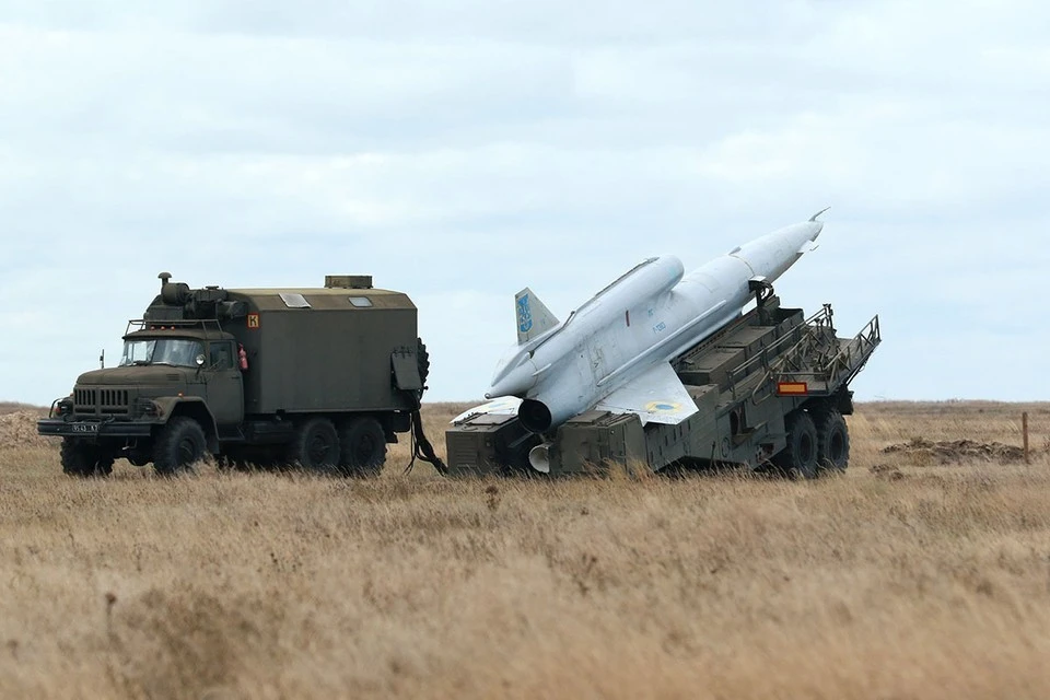 Киевским режимом была осуществлена попытка совершения атаки беспилотным летательным аппаратом типа «Стриж» (Ту-141) в ударном исполнении.
