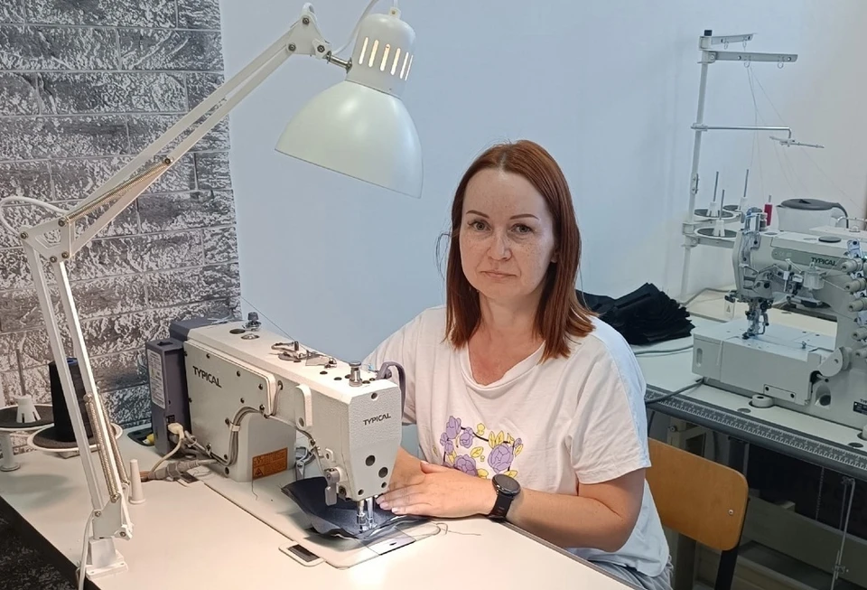 Оксана Касеева сама разработала и шьет адаптивную одежду для инвалидов