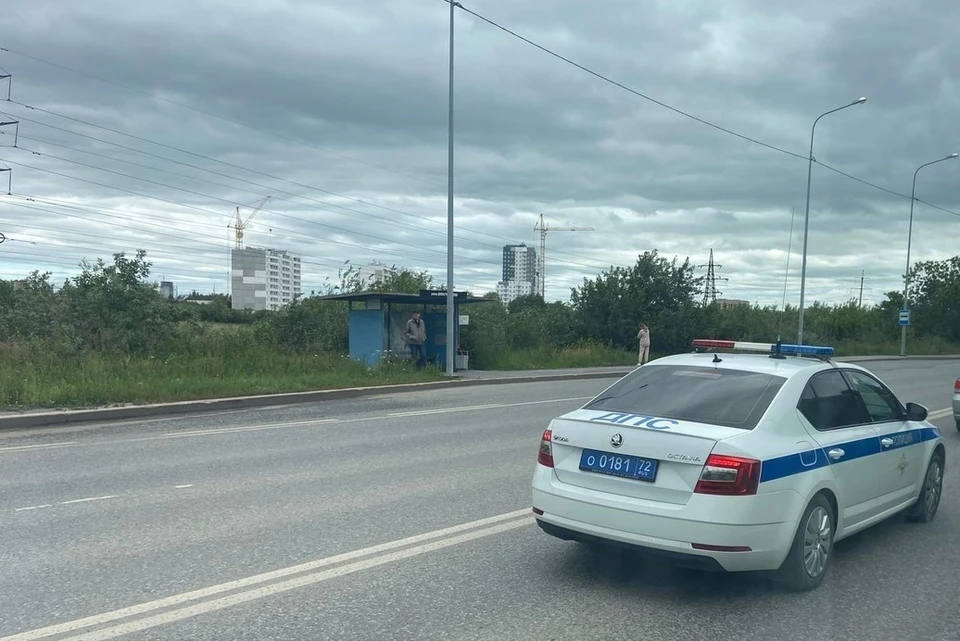 Автомобиль KIA Rio на перекрестке при развороте не уступил дорогу.