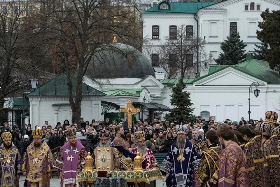 В Киево-Печерской Лавре под домашний арест отправлен настоятель, митрополит Павел. Фото: архив Reuters