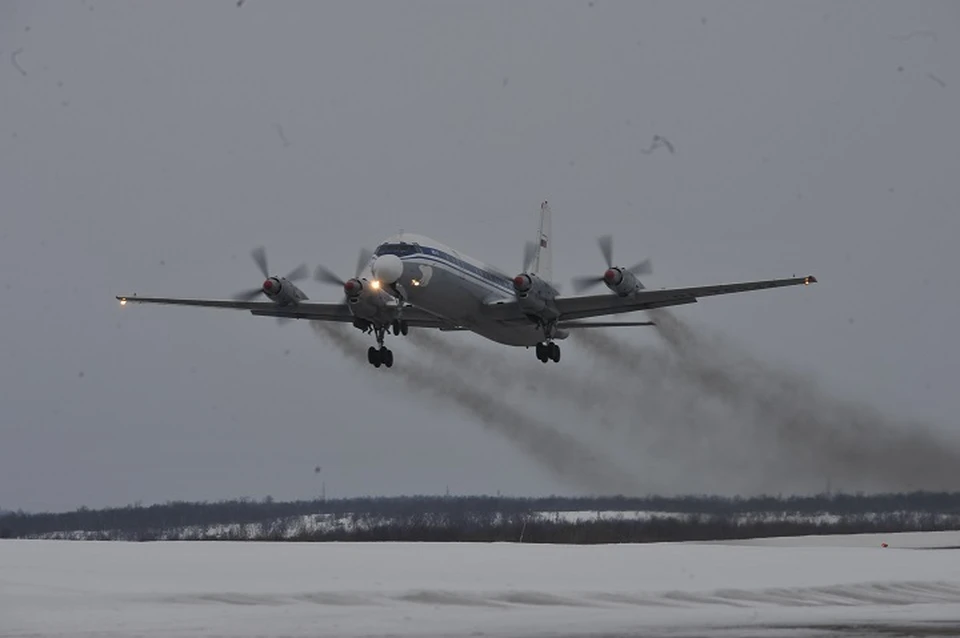 Ил-18В совершал регулярный пассажирский рейс по маршруту Москва-Красноярск.