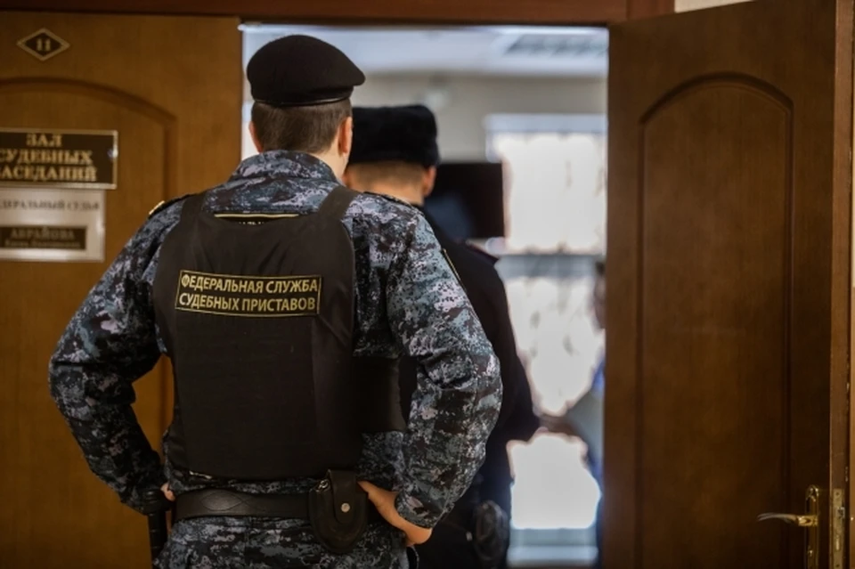 Приставам все-таки удалось арестовать автомобиль