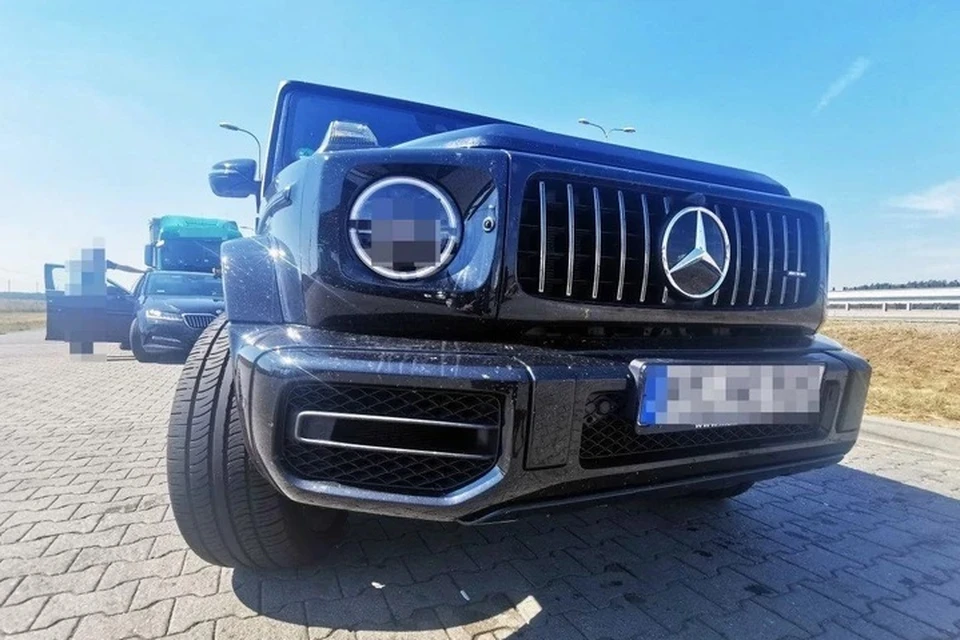 Угнанный Mercedes-AMG G 63 немецкой прокатной фирмы остановили на трассе S8. Фото: детективного агентства Temida Польша.