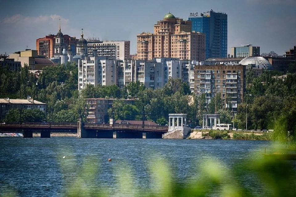 Одна из важнейших задач Совета — воспитание патриотизма в подрастающем поколении. Фото: Пушилин/ТГ