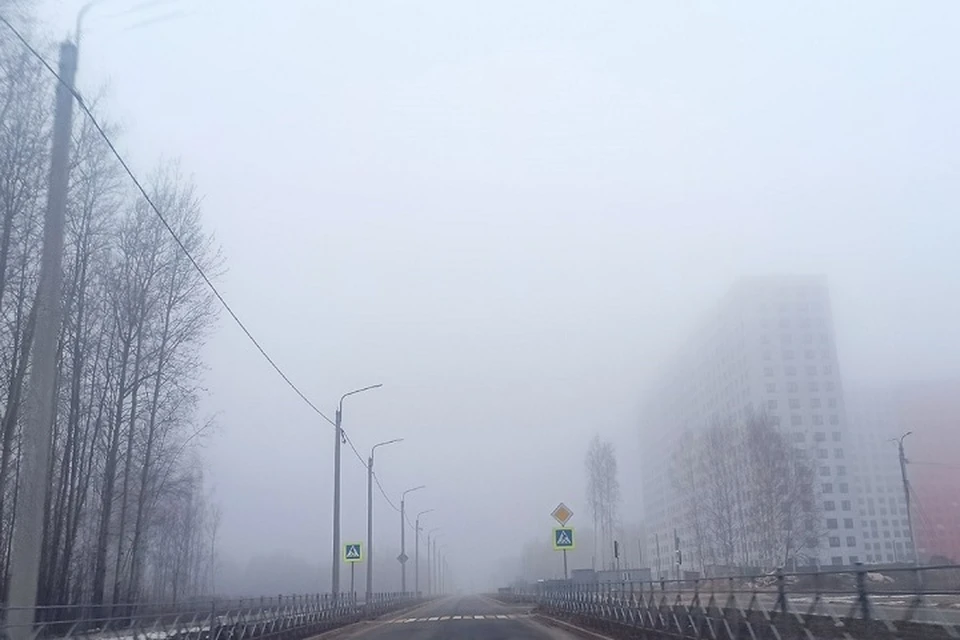 Утром 5 апреля Ярославль накрыла пелена тумана. ФОТО: Люда Власова, группа "Регион 76 | Ярославль" ВКонтакте