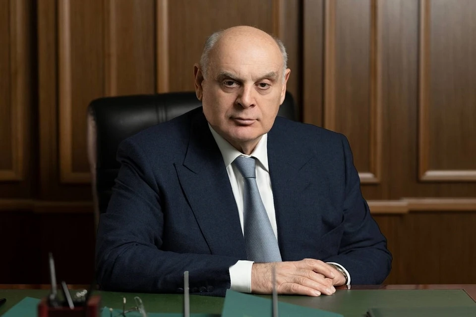 Президент Республики Абхазия Аслан Георгиевич Бжания.