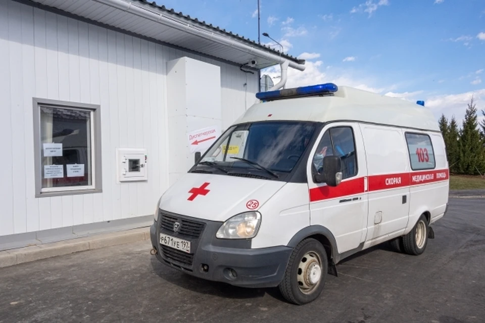 На западе Волгограда пенсионер столкнулся с троллейбусом возле больничного комплекса