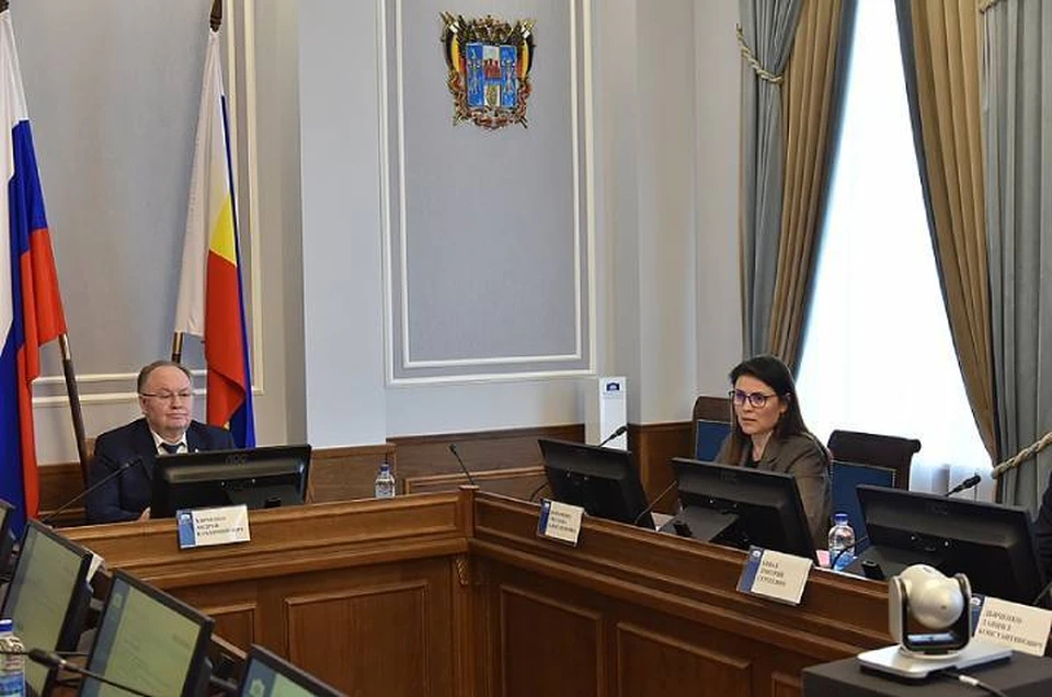 В донском парламенте прошел круглый стол, на котором обсудили реализацию проекта "Сделаем вместе". Фото: пресс-служба ЗС РО