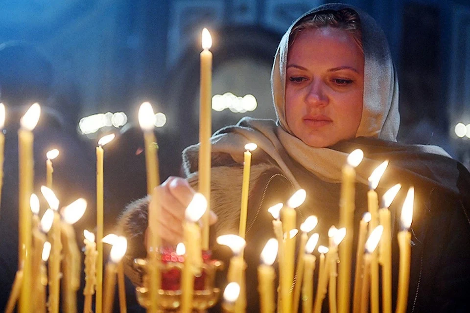 Собираясь на пасхальную службу, одевайтесь теплее.