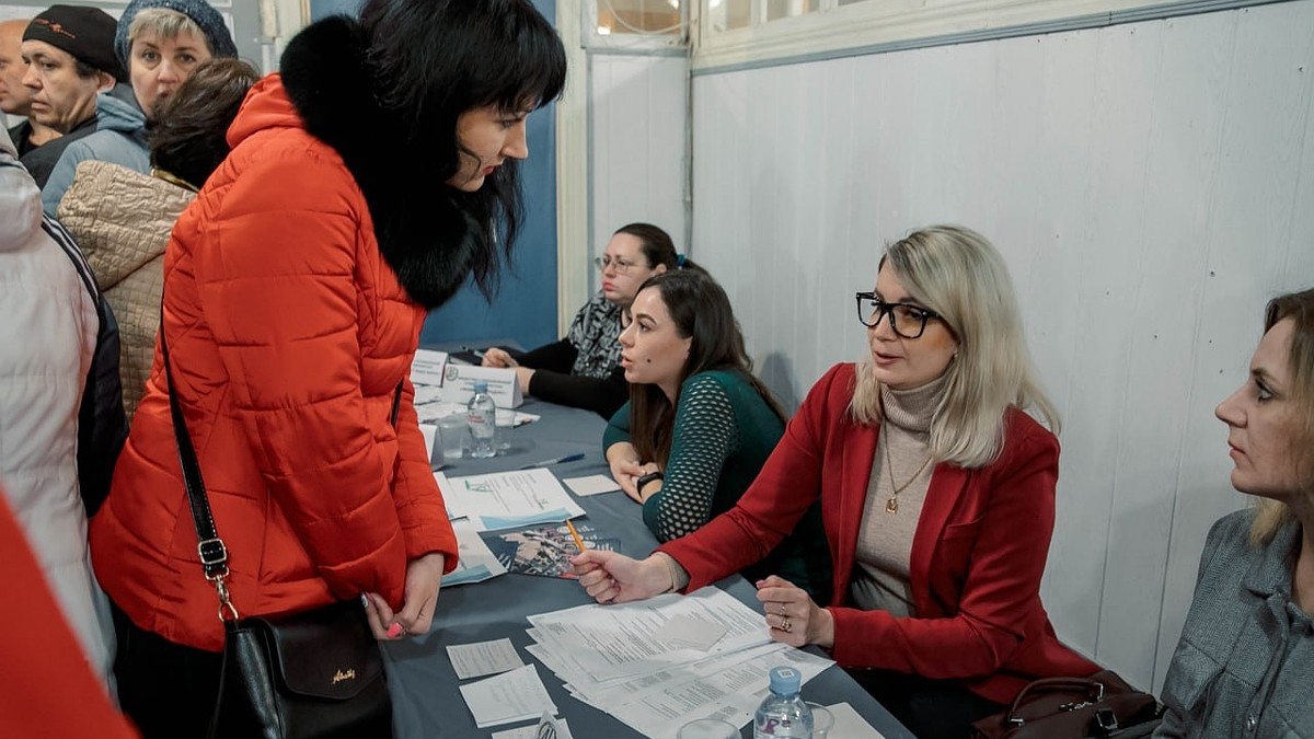 20 крупных работодателей Мариуполя приняли участие в городской ярмарке  вакансий - KP.RU