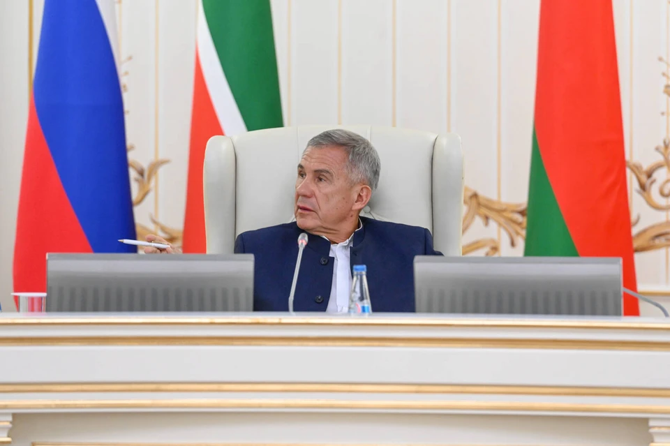 Глава Татарстана подчеркнул, что Хайруллин останется в памяти знавших его людей человеком духовно богатым, интеллигентным. Фото: пресс-служба раиса РТ