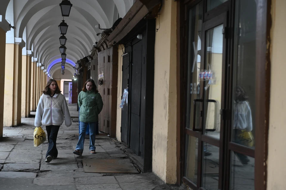 В Петербурге собираются поменять облик скандальной Думской улицы.