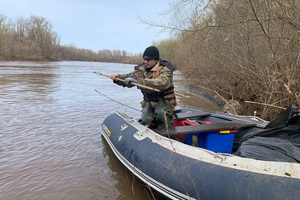 В сетях гибнет рыба и могут запутаться водоплавающие птицы и животные. Фото: страница нацпарка