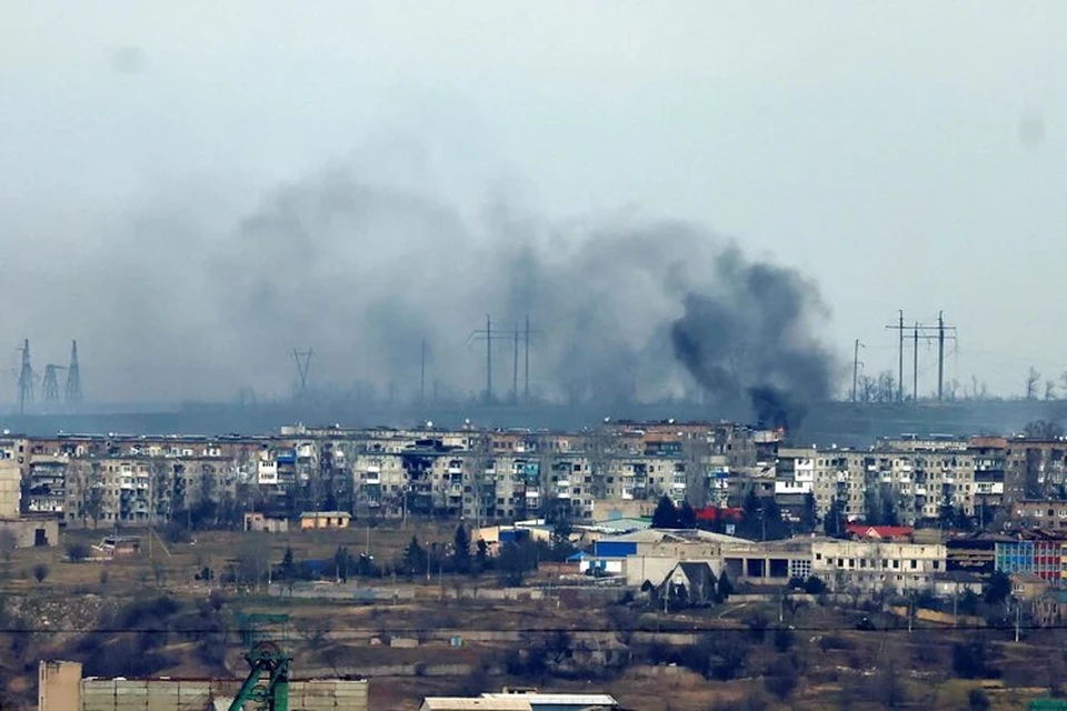 В Артемовске боевики ВСУ забросали гранатами подвал с мирными жителями