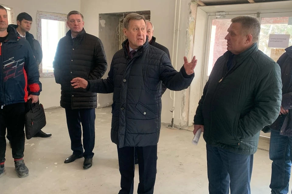 В Новосибирске отремонтируют школу в Советском районе до 1 сентября. Фото: пресс-центр мэрии Новосибирска.