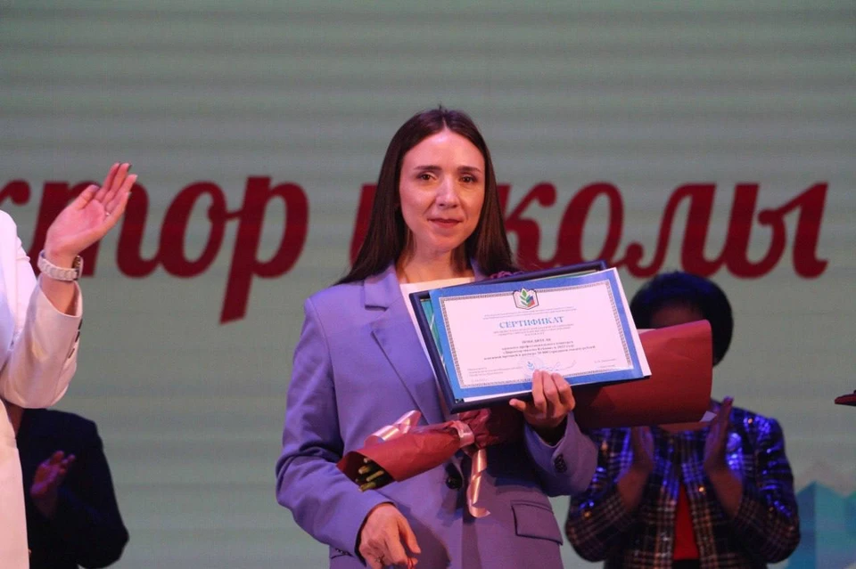 Губернатор Кубани поздравил победителя конкурса «Директор школы Кубани». Фото: t.me/kondratyevvi