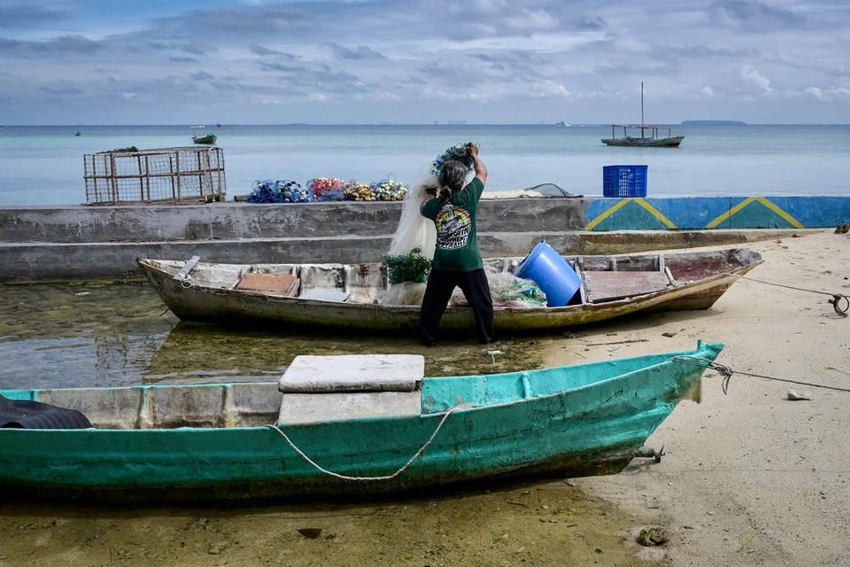 Эпицентр землетрясения находился в море Банда