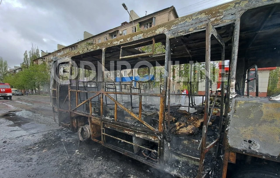 Семь пассажиров автобуса №25 в Киевском районе Донецка погибли. Фото: ДНР Онлайн
