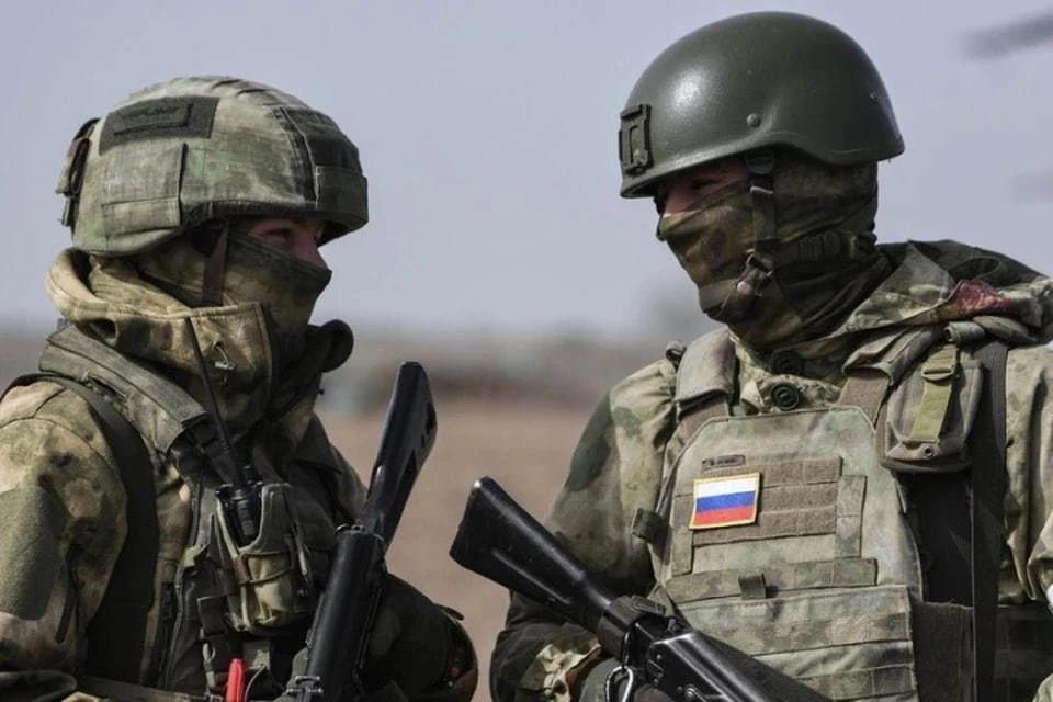 Минобороны РФ призвало жителей страны становиться профессиональными военными