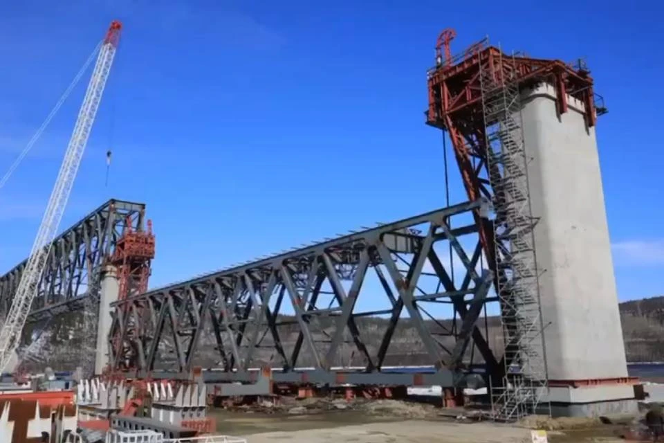 Мост должны сдать в 2023 году. Фото: скриншот видео/vk.com/a.likholat1