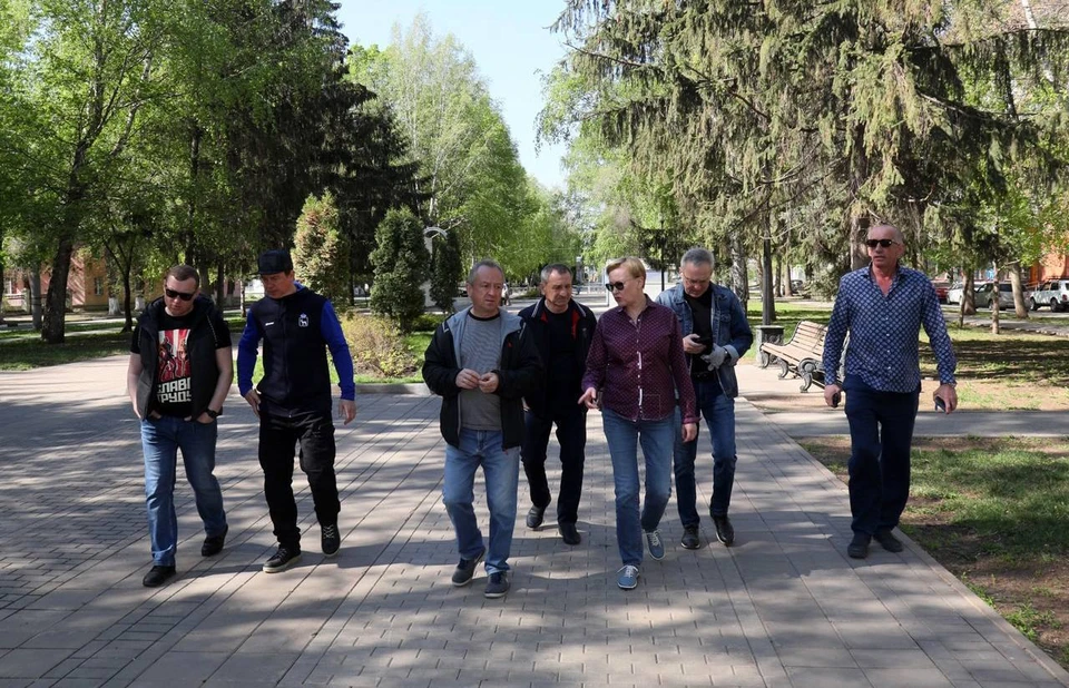 На субботник вышло порядка 25 тысяч самарцев. Фото: Администрация Самары