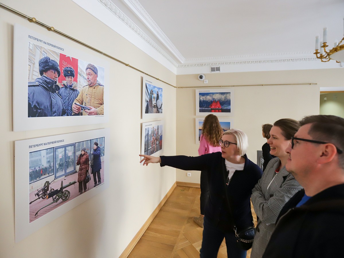 В Доме журналиста открылась выставка работ фоторепортеров Петербурга - KP.RU