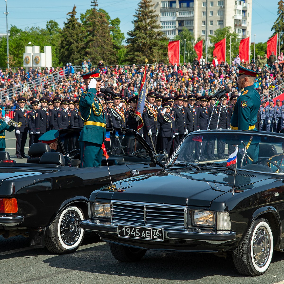 Бронетехника, мундиры и слезы на глазах: показываем самые яркие фото Парада  Победы 9 мая 2023 в Самаре - KP.RU