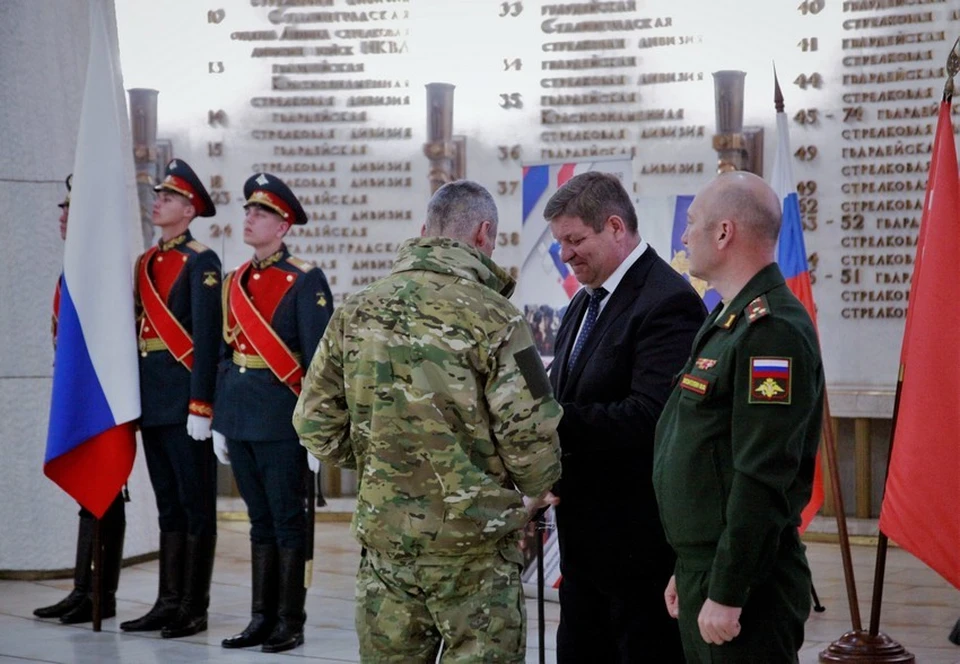 В Волгограде вручили медали и ордена участникам спецоперации