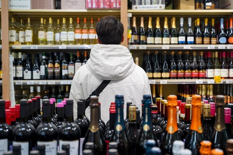 Продажу алкоголя запретят из-за последних звонков в школах