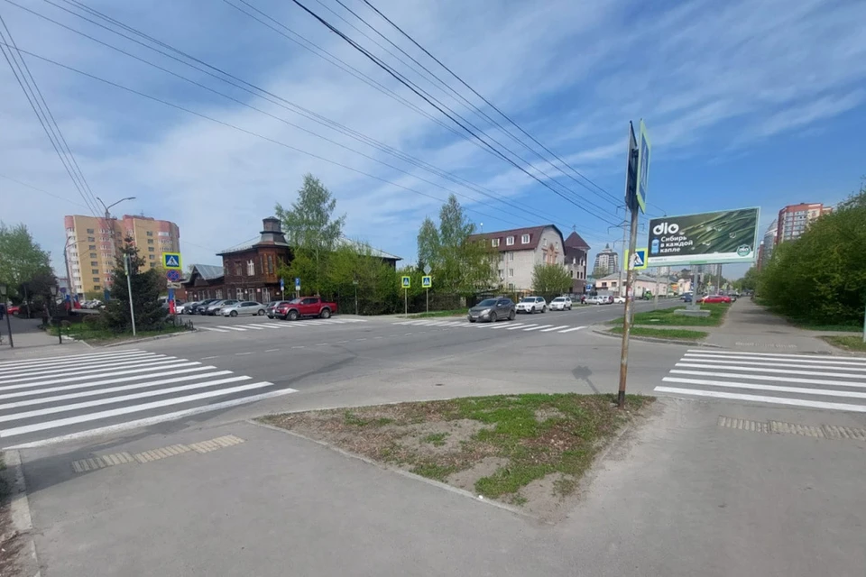 Свежая дорожная разметка в Барнауле