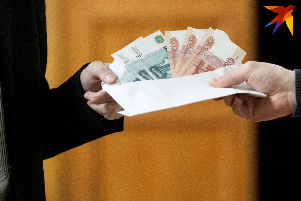 Ленинский районный суд Мурманска взыскал денежные средства в размере полученных взяток.