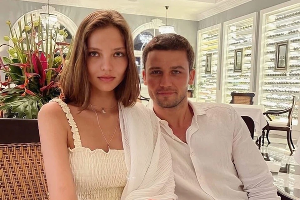 Алеся Кафельникова с мужем Георгием Петришиным. Фото: соцсети.