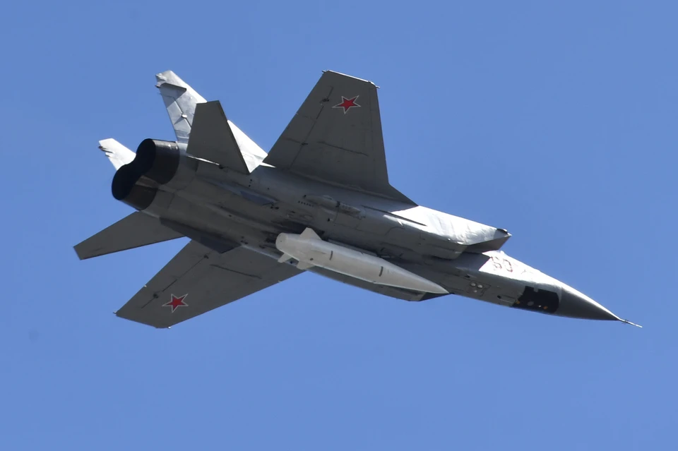 МиГ-31 с "Кинжалом" был замечен в Калининградской области.