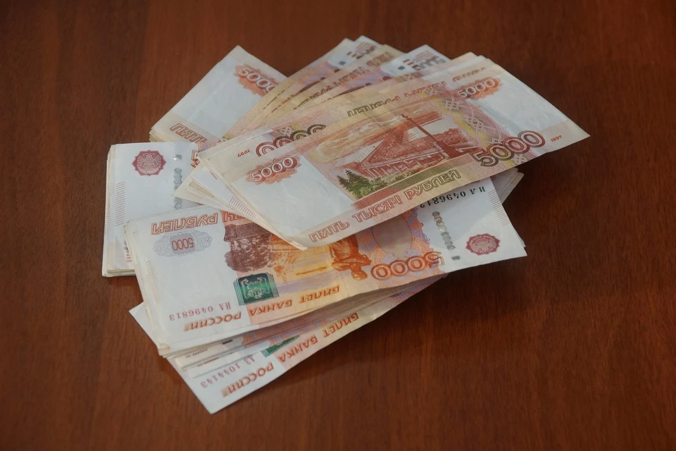 Оренбуржцы стали меньше брать денег в кредит