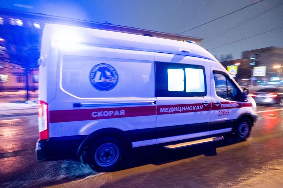 Легковушка попала под поезд.