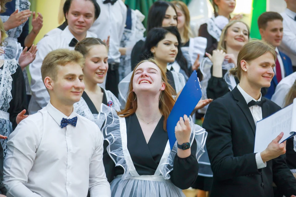 В Липецкой области последний звонок отметили 17 тысяч выпускников 9 и 11 классов