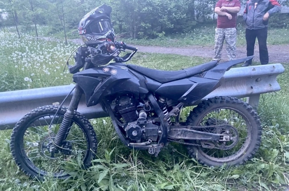 Мотоцикл, на котором ехали подростки. Фото: ГИБДД по Тверской области