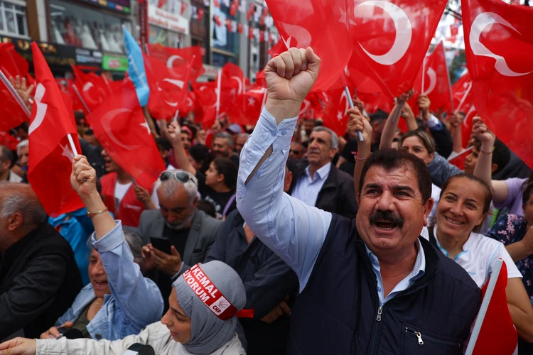 Второй тур президентских выборов в Турции: Эрдоган и Кылычдароглу в решающей схватке за власть